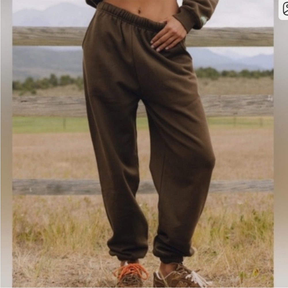 Daily Drills Unisex Joggers In Brown